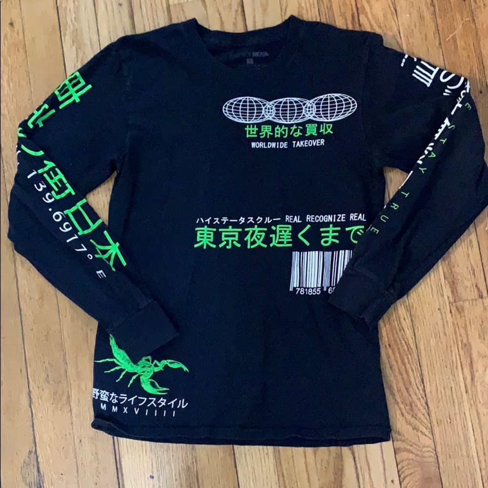 Long sleeve shirt